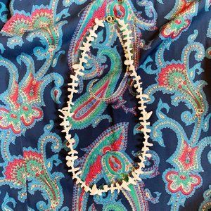 vintage white shell and bead necklace